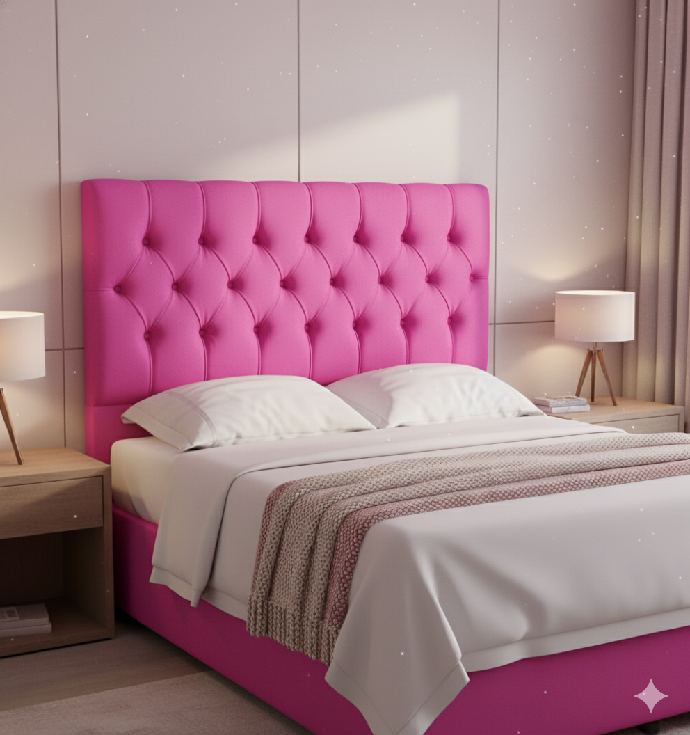 Cabeceira em tom neutro com iluminação